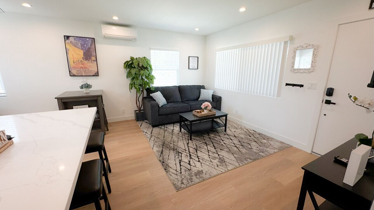Photo of Livingroom in Burbank