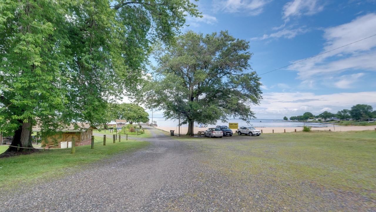 Photo of Others in Colonial Beach