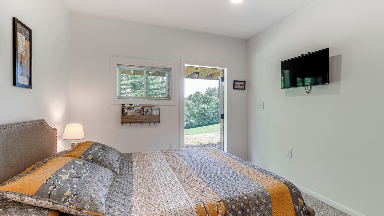 Photo of Bedroom in Court House