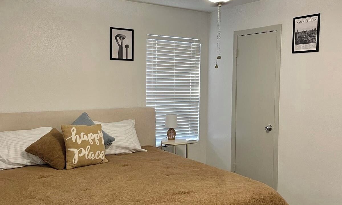 Photo of Bedroom in Medical Center District