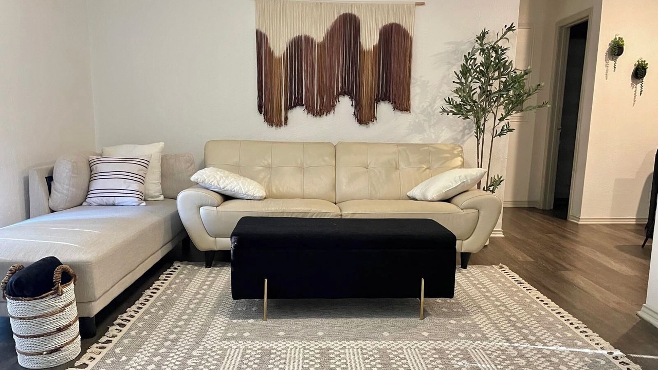 Photo of Livingroom in Medical Center District