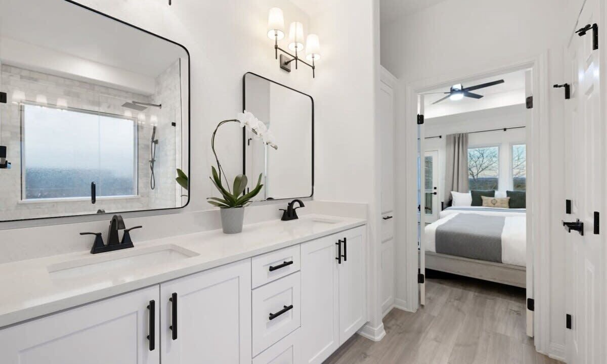 Photo of Bathroom in Highland Lake Estates