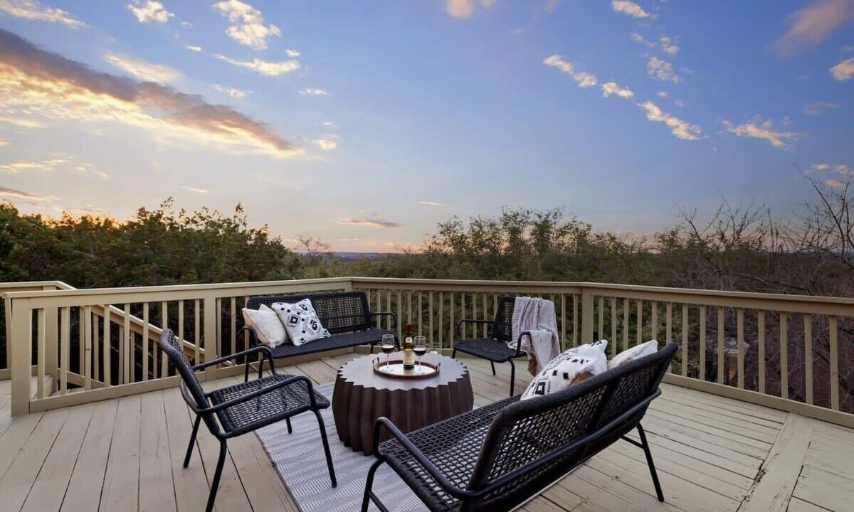 Photo of Patio Balcony in Highland Lake Estates