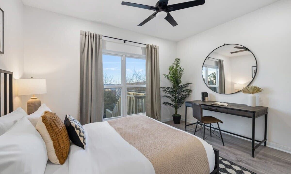 Photo of Bedroom in Highland Lake Estates