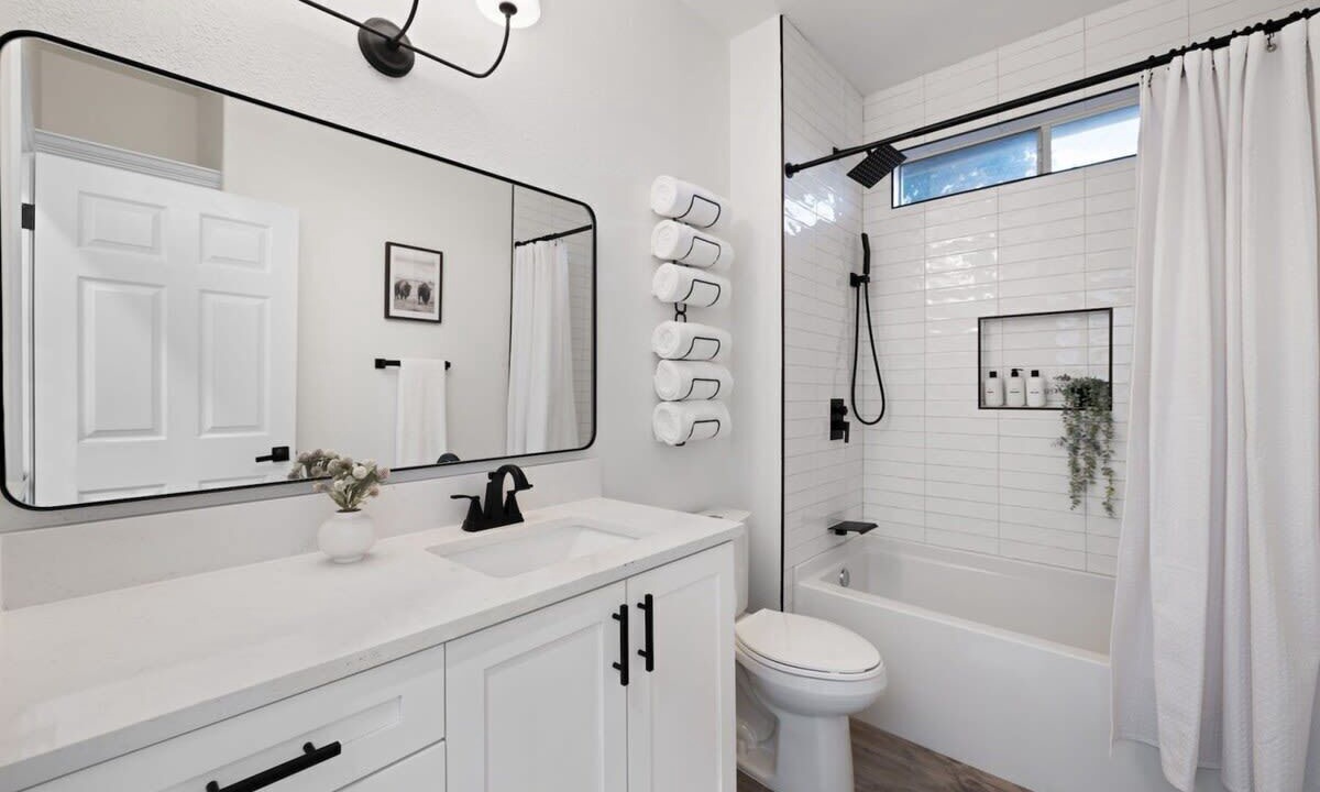 Photo of Bathroom in Highland Lake Estates