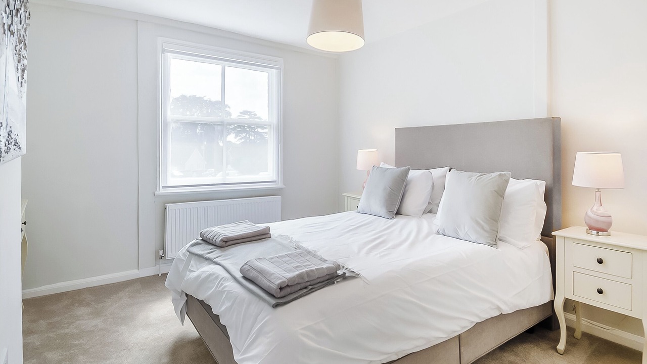 Photo of Others in Diss