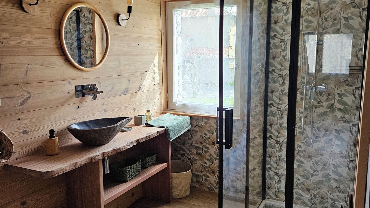 Photo of Bathroom in La Chapelle-Geneste