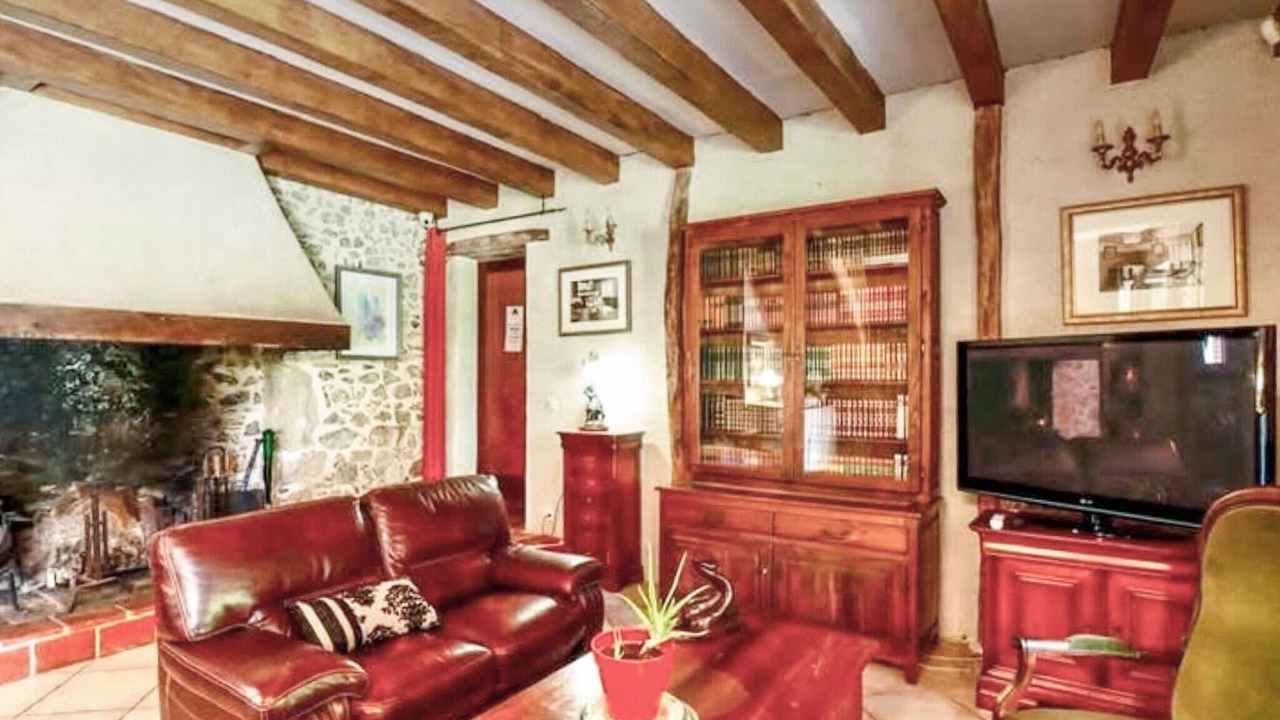 Photo of Bedroom in Montredon-Labessonnie