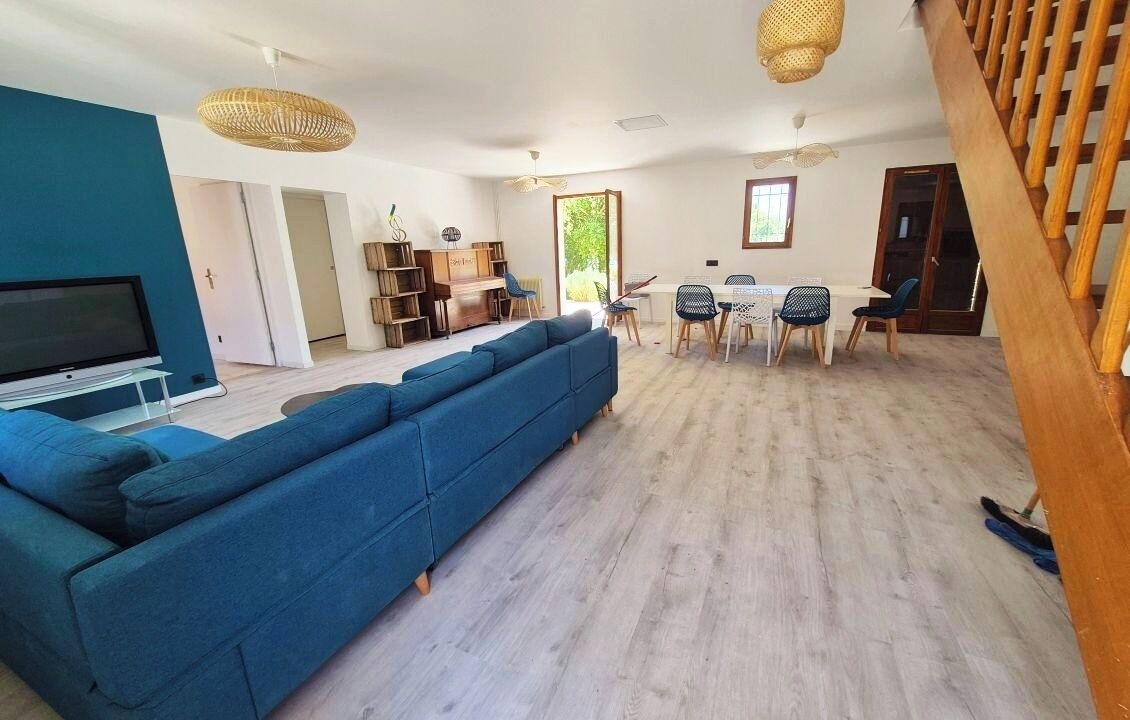 Photo of Livingroom in Ballan-Mire