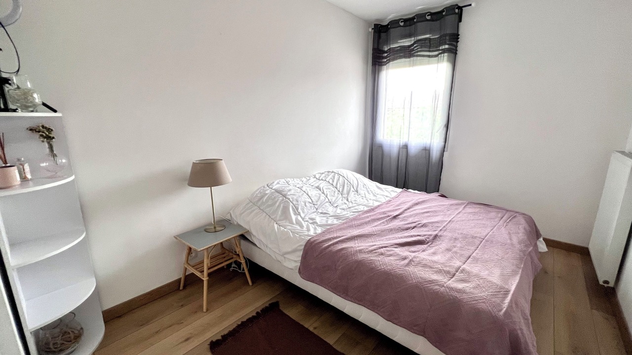 Photo of Bedroom in Saint-Pierre-du-Perray