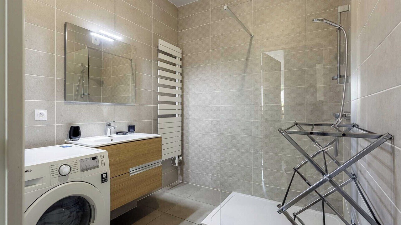 Photo of Others in Le Bourg - Gare De Vaise