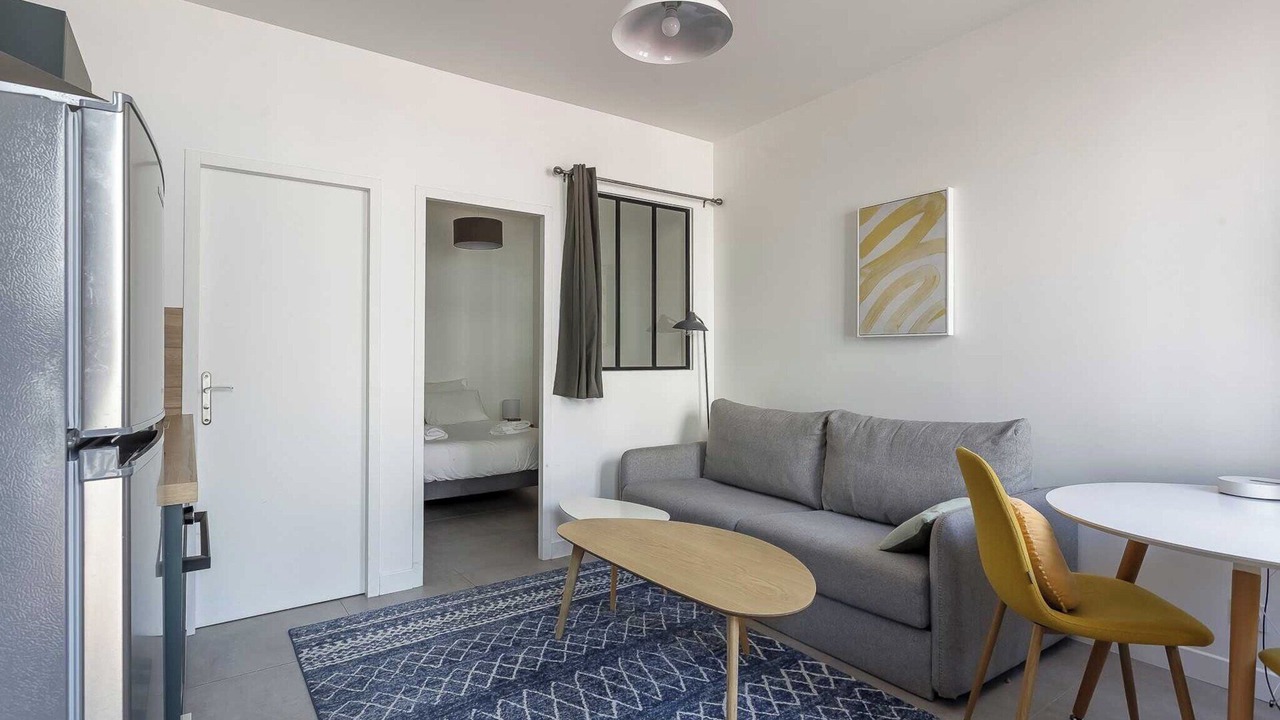 Photo of Livingroom in Charpennes - Charmettes