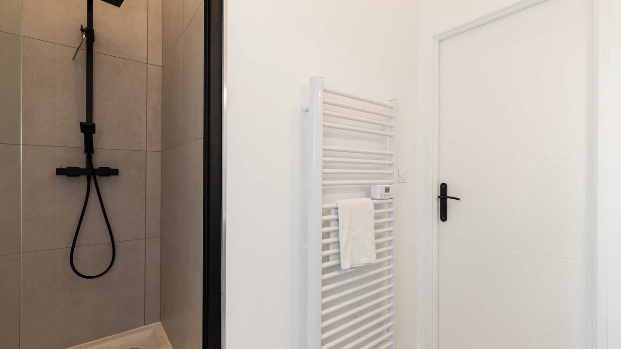 Photo of Bathroom in Leon Blum - Bon Coin
