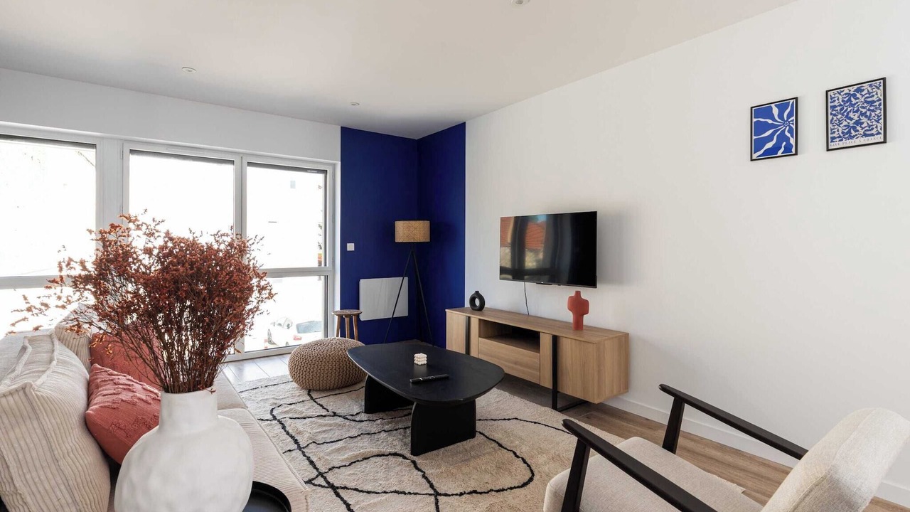 Photo of Livingroom in Leon Blum - Bon Coin