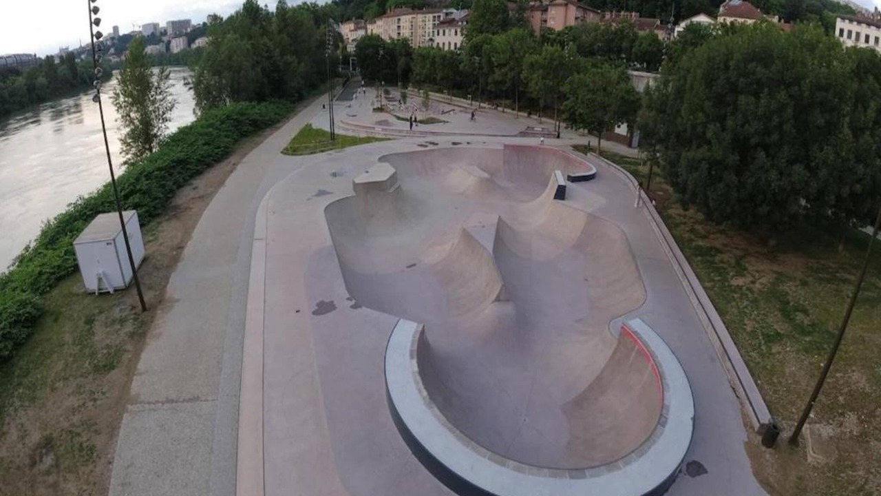 Photo of Others in Republique - Tolstoi