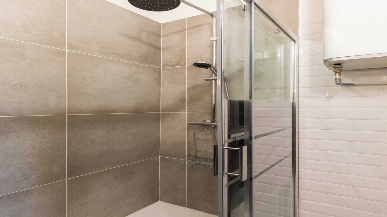 Photo of Bathroom in Republique - Tolstoi