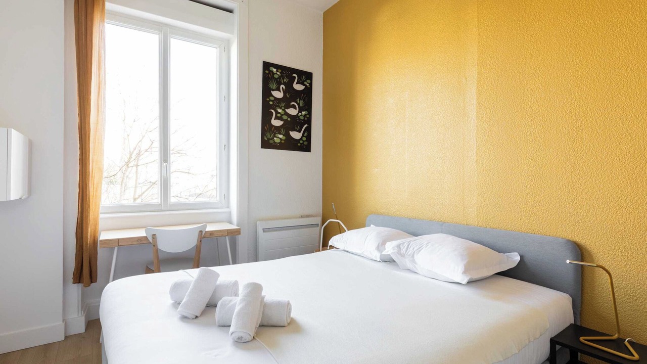 Photo of Others in Republique - Tolstoi