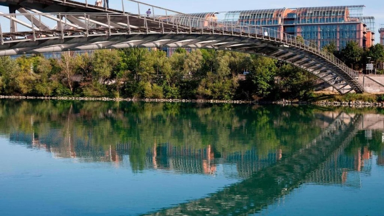 Photo of Others in Republique - Tolstoi