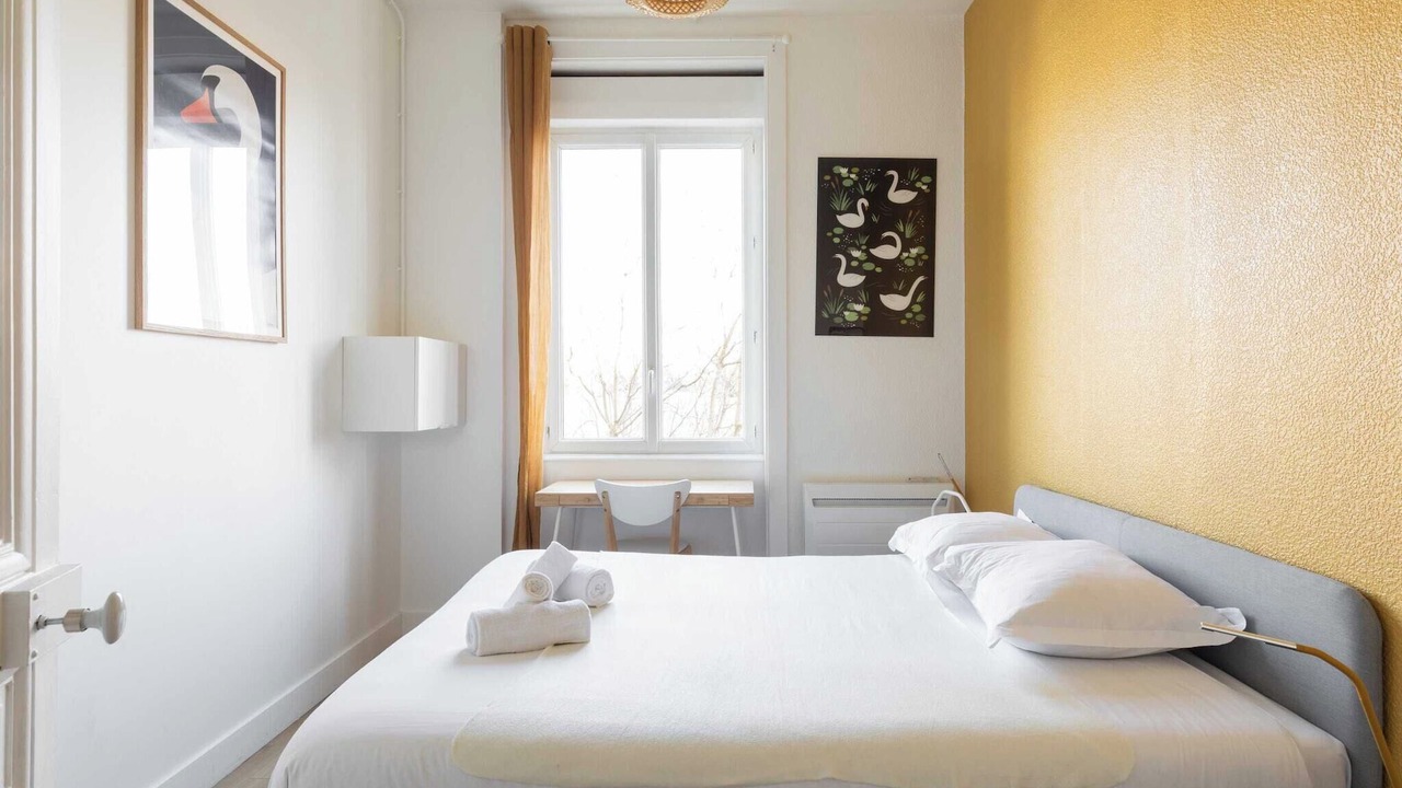 Photo of Others in Republique - Tolstoi