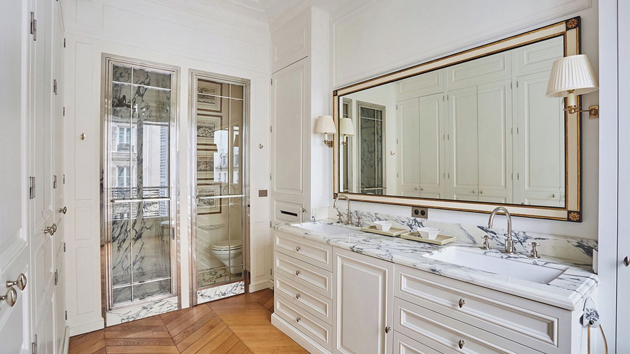 Photo of Bathroom in 6th Arrondissement