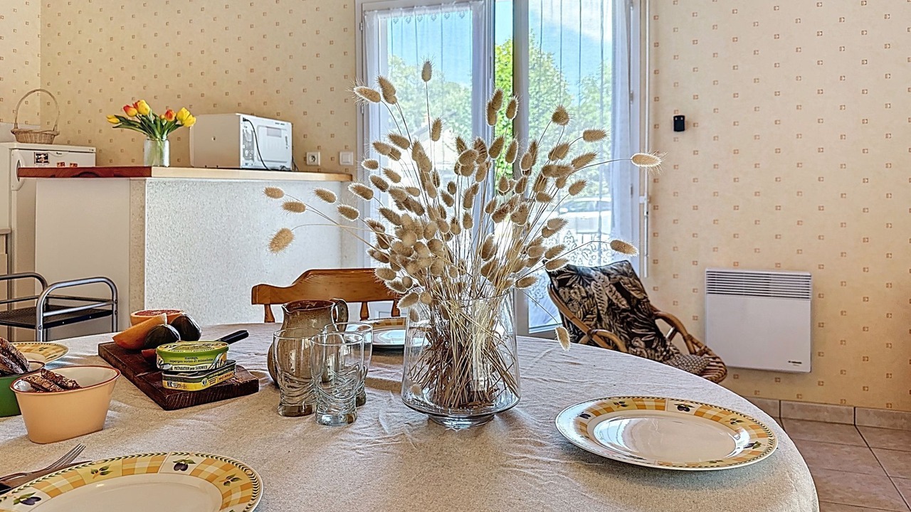 Photo of Bedroom in Saint-Michel-Chef-Chef