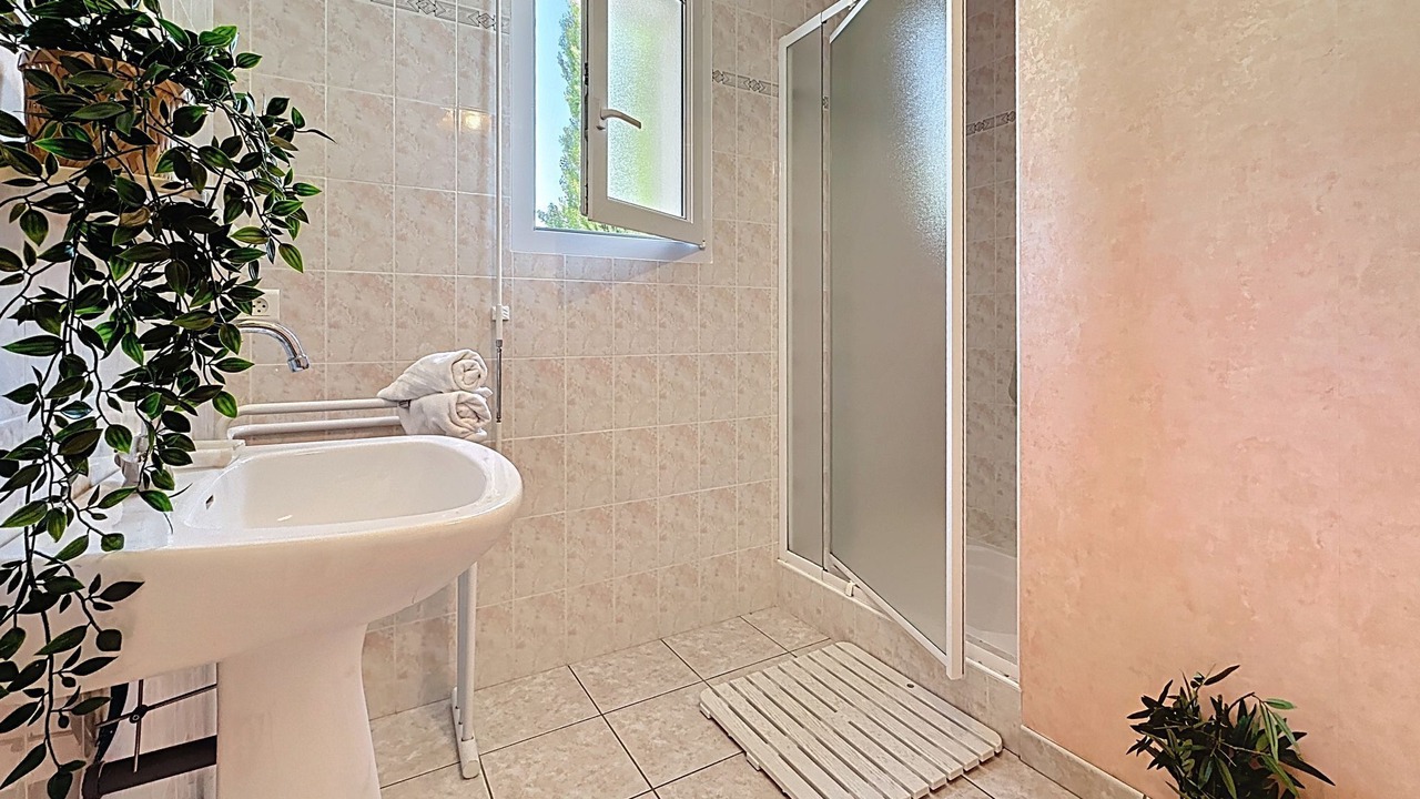 Photo of Bathroom in Saint-Michel-Chef-Chef