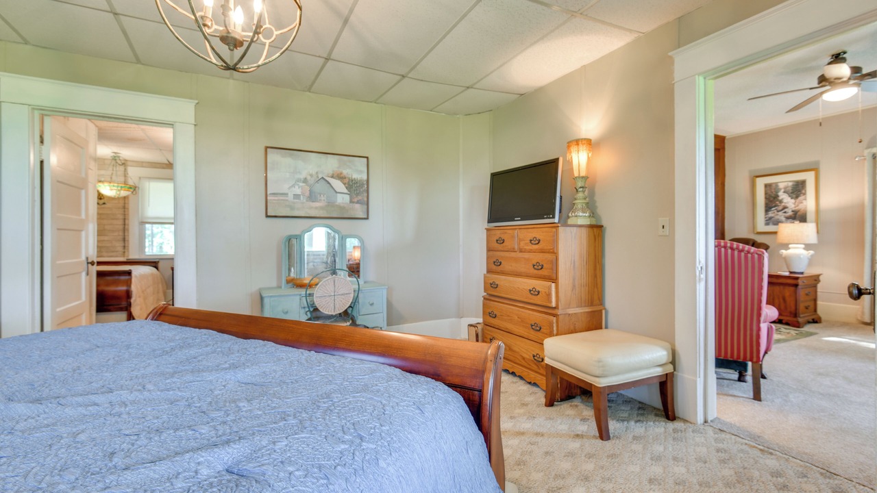 Photo of Bedroom in Osage County