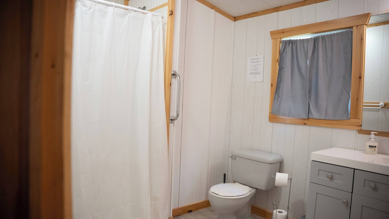 Photo of Bathroom in Tobermory