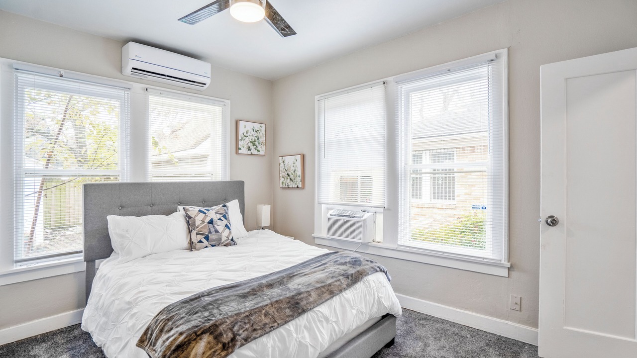 Photo of Bedroom in South Central Houston