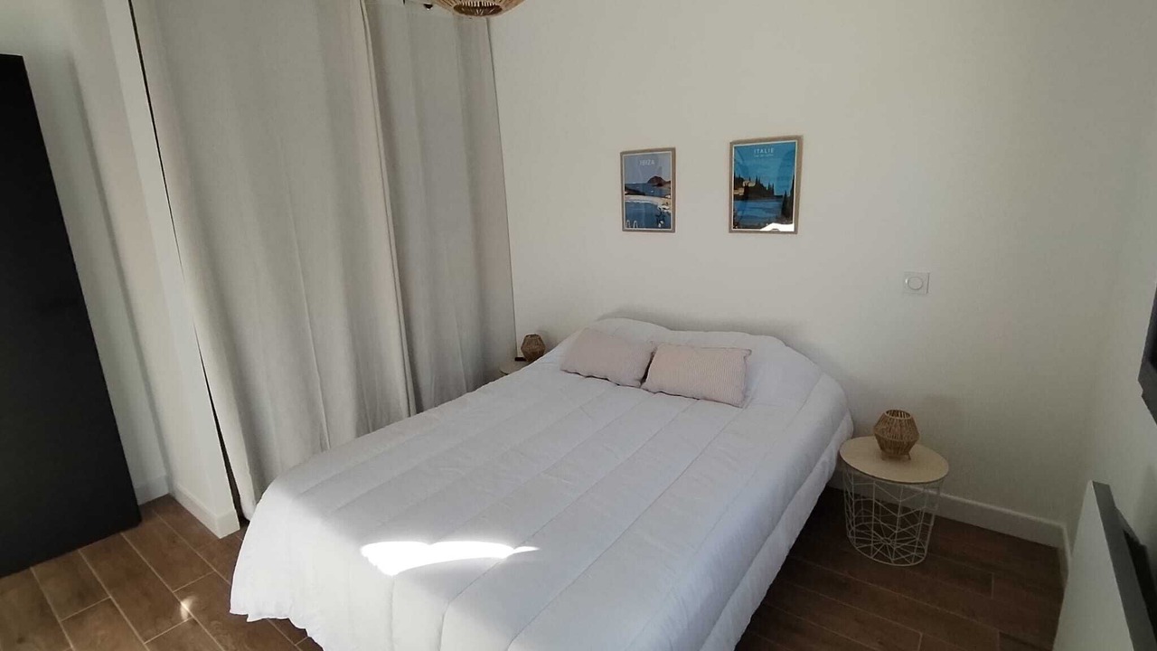 Photo of Bedroom in Rochemaure