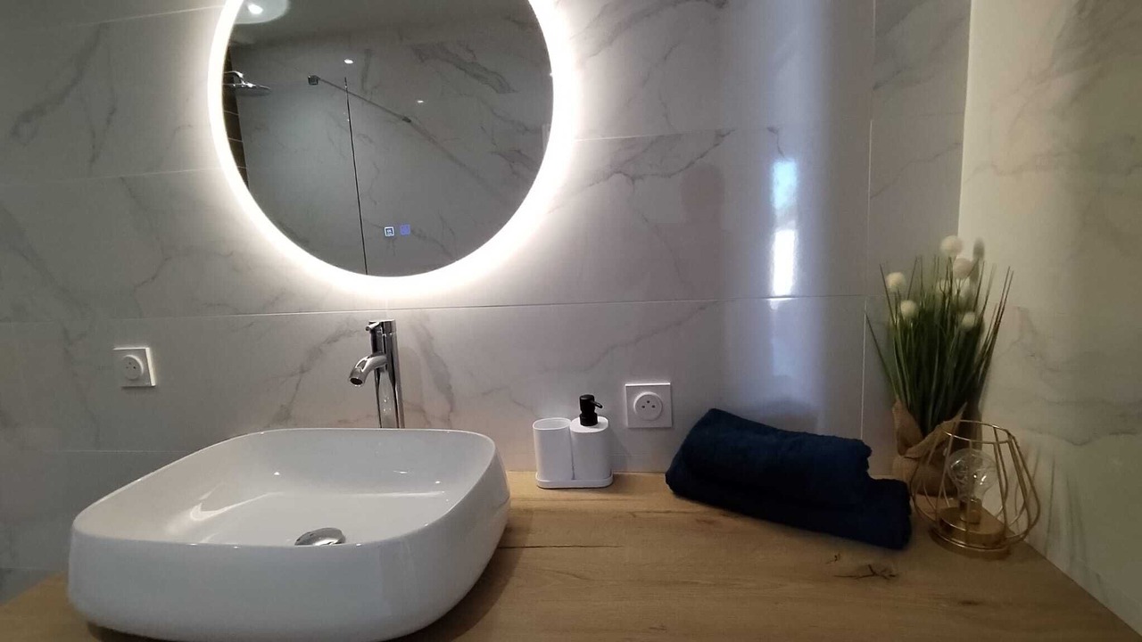 Photo of Bathroom in Rochemaure