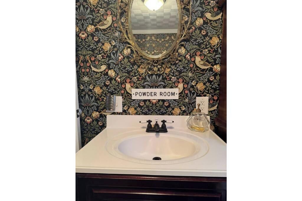 Photo of Bathroom in Foster