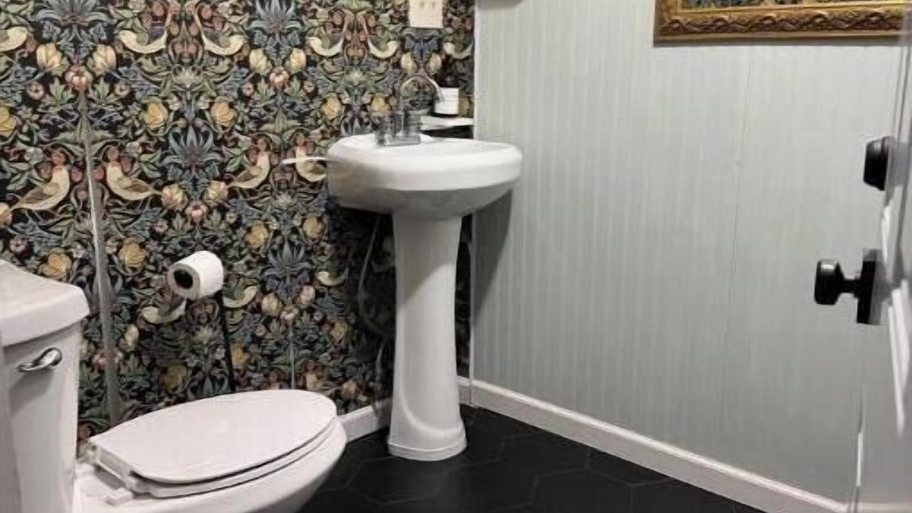 Photo of Bathroom in Foster