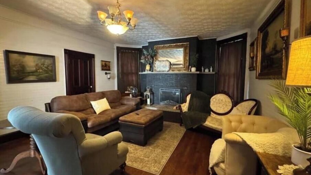Photo of Livingroom in Foster