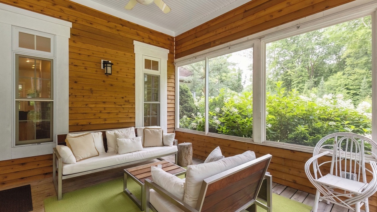 Photo of Bedroom in Lakeside
