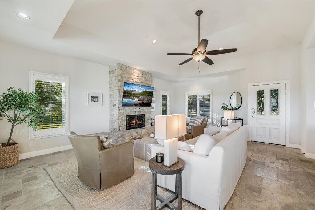 Photo of Livingroom in Barton Creek Lakeside