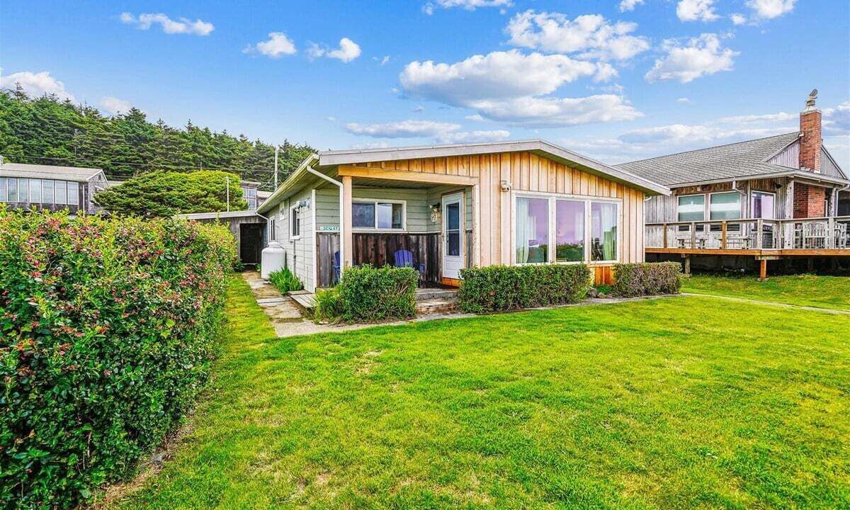 Photo of Others in Arch Cape