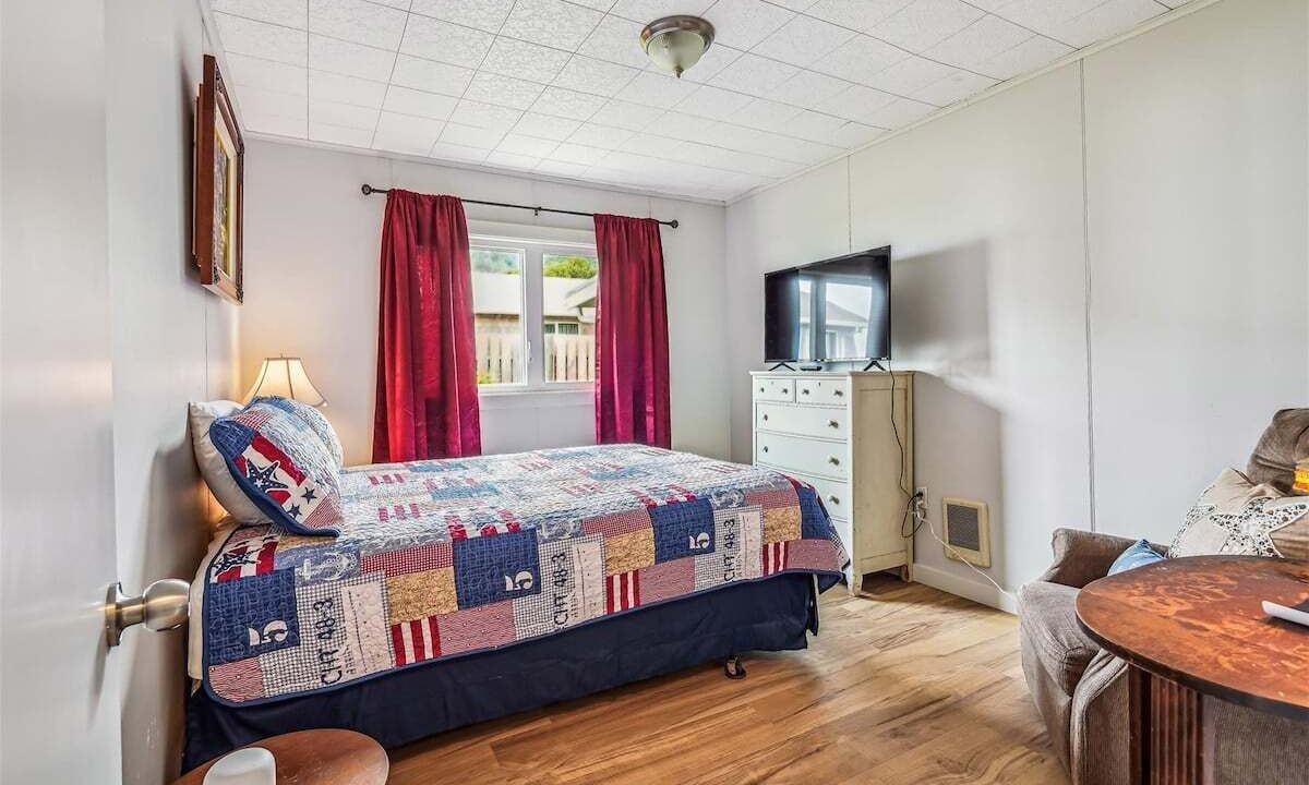 Photo of Others in Arch Cape