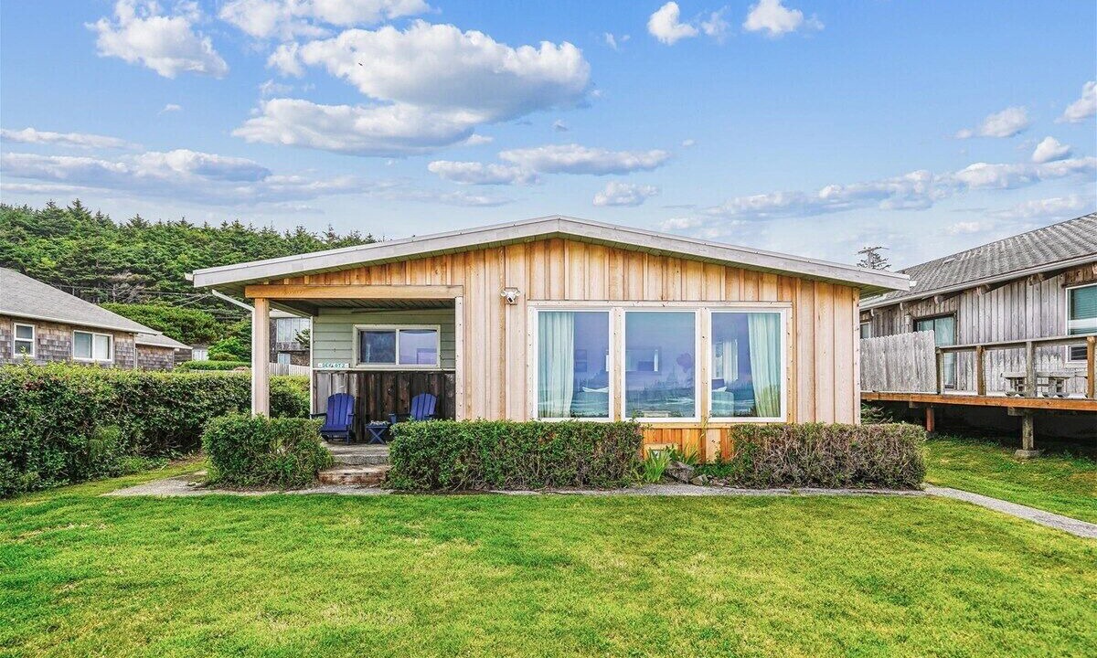 Photo of Others in Arch Cape