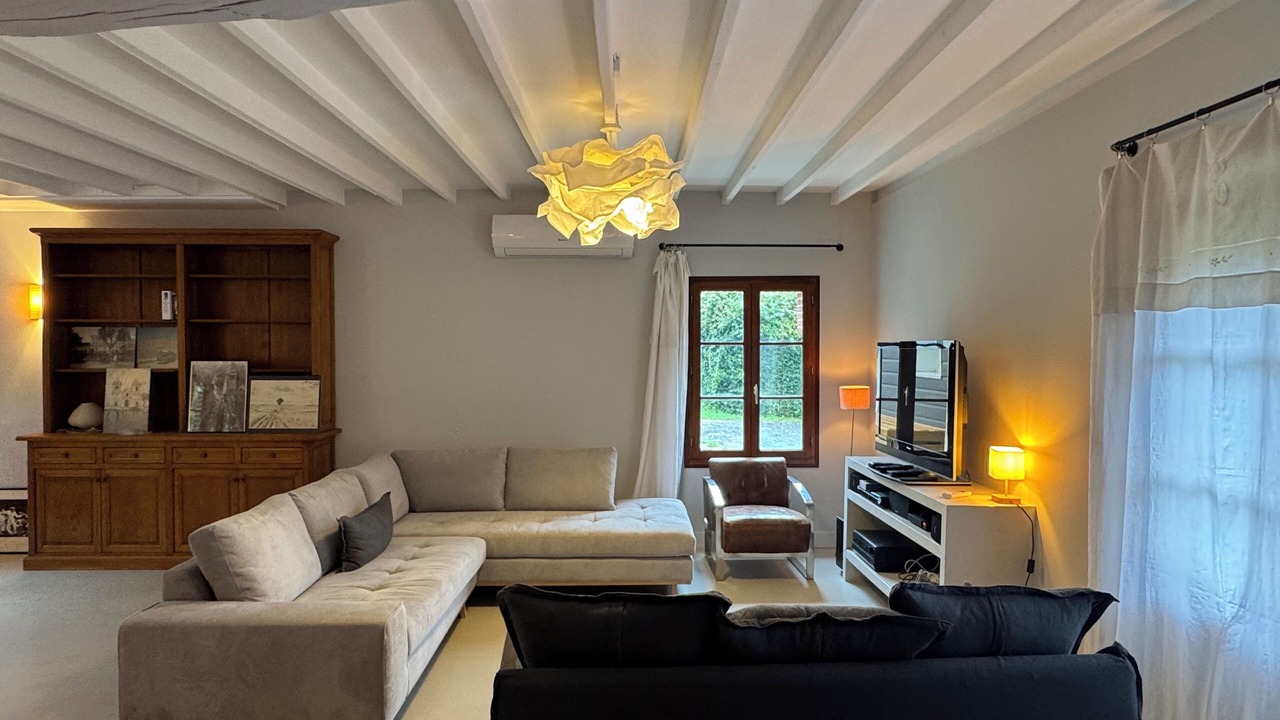 Photo of Livingroom in Ecretteville-sur-Mer