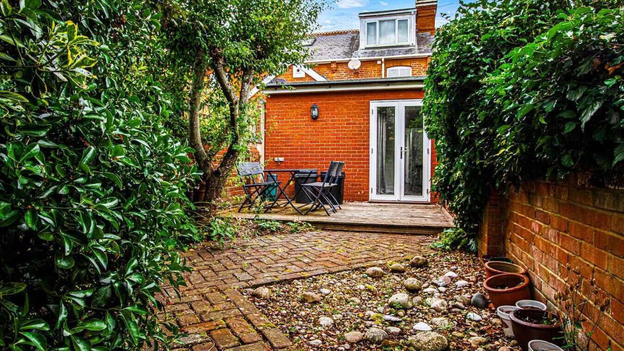 Photo of Patio Balcony in Henley