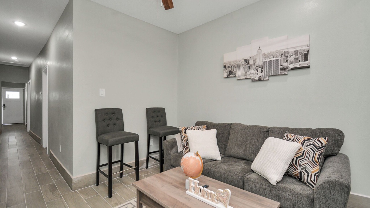 Photo of Livingroom in Greater East End