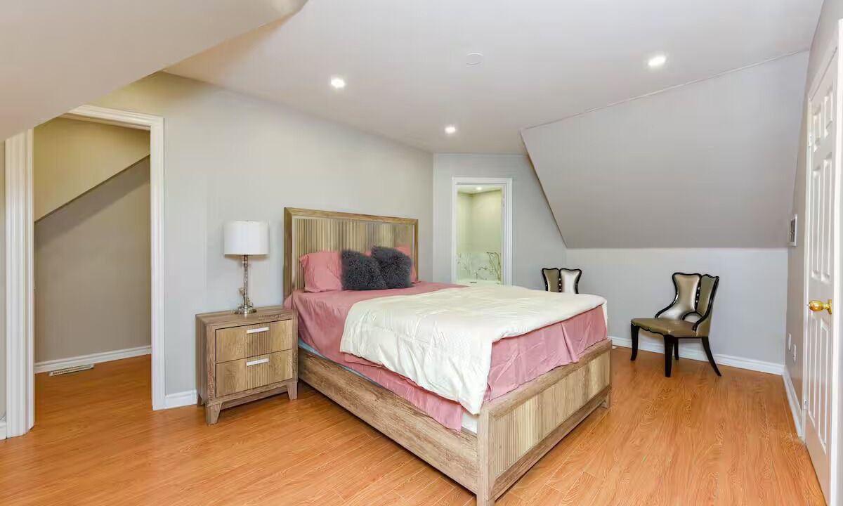 Photo of Bedroom in Caledon