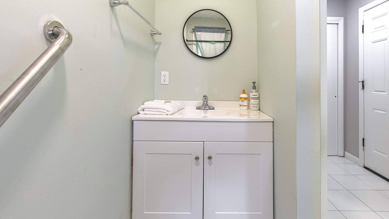 Photo of Bathroom in Newark