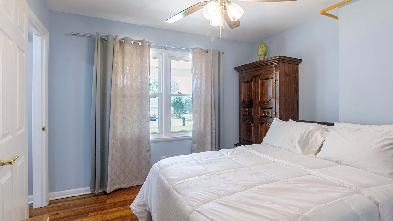 Photo of Bedroom in Newark