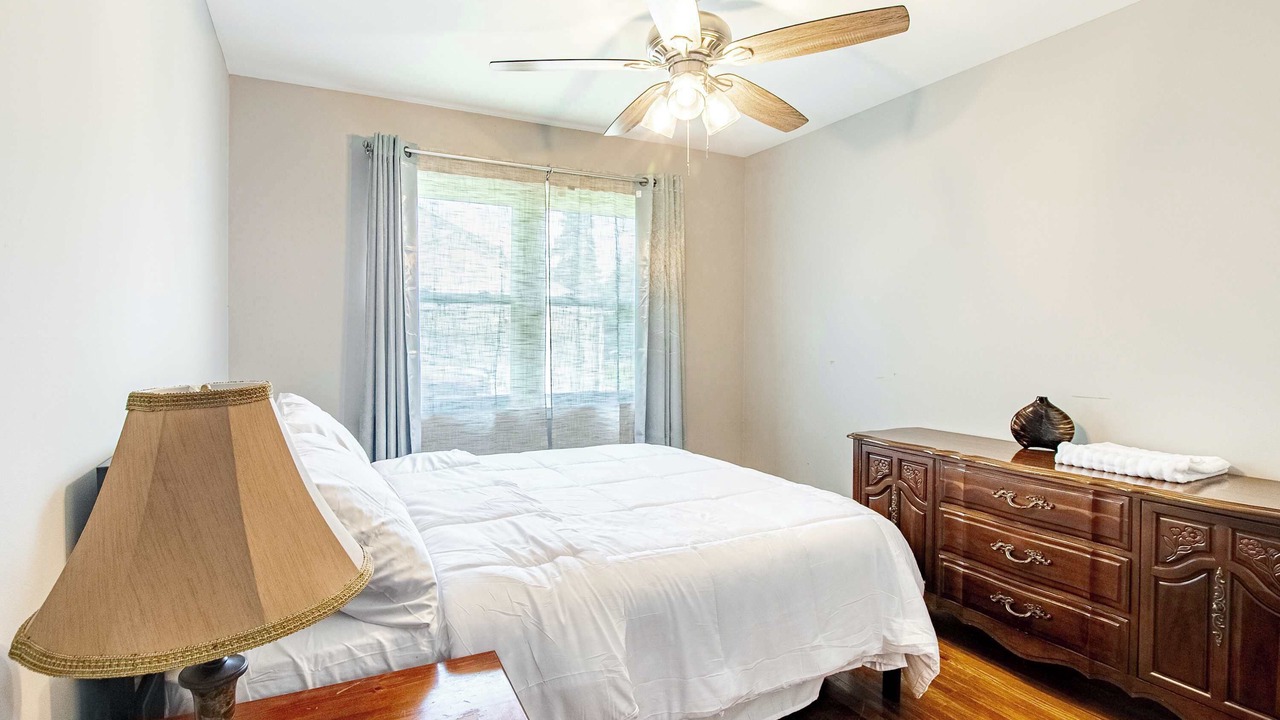 Photo of Bedroom in Newark