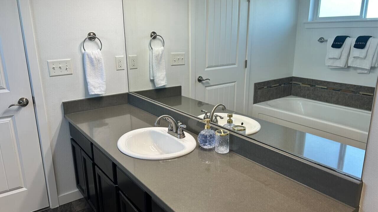 Photo of Bathroom in Guide Meridian