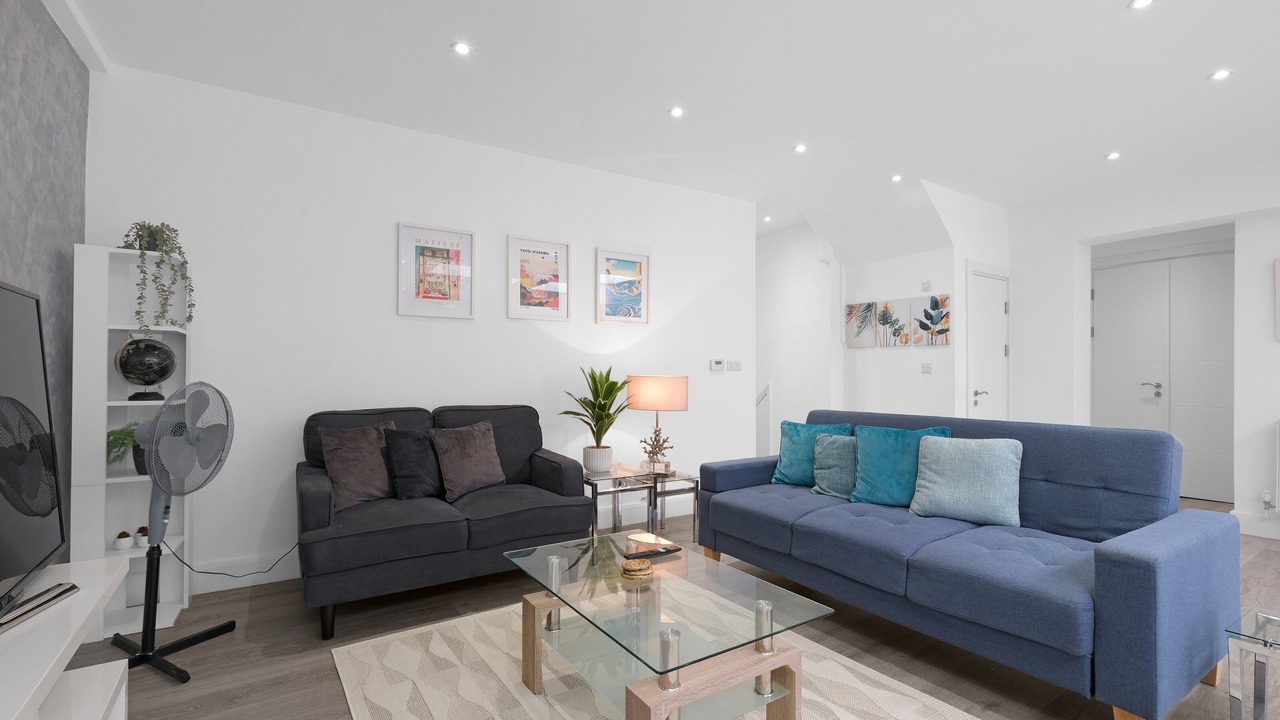 Photo of Livingroom in Edgware