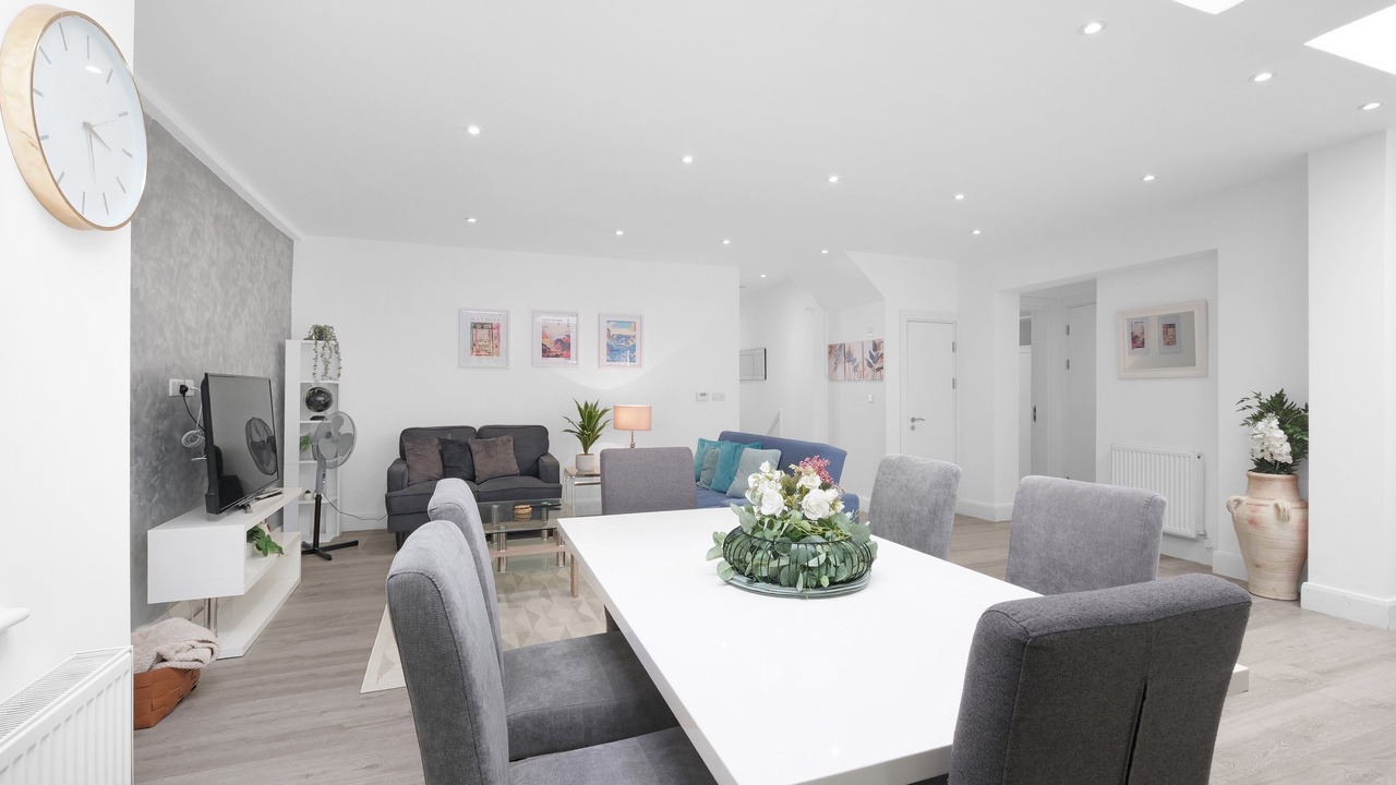 Photo of Others in Edgware