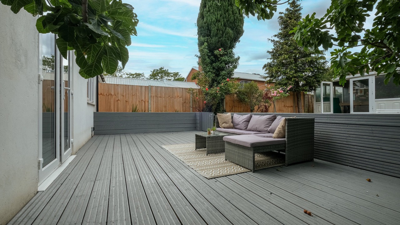 Photo of Patio Balcony in Edgware